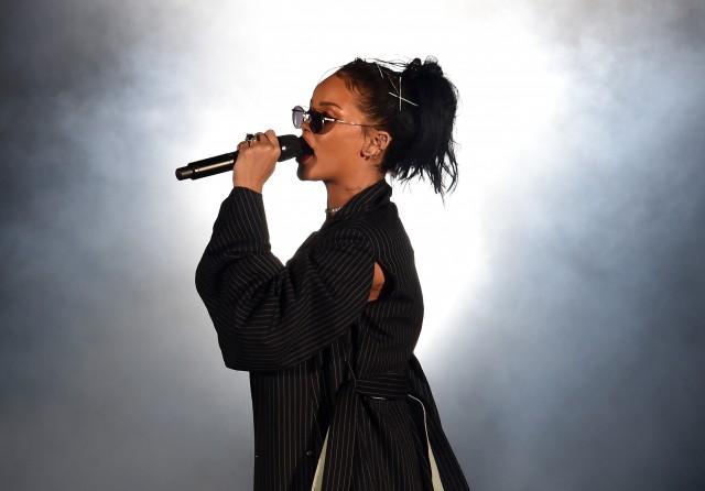 Rihanna cancels Grammys