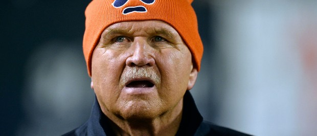 Mike Ditka wears a beanie (Photo by Brian Kersey/Getty Images)