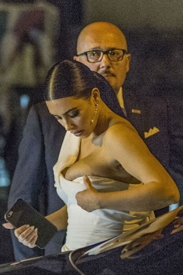Kim Kardashian boob