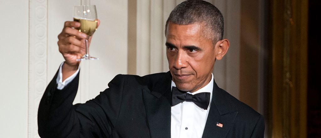 Barack Obama makes a toast in honor of Prime Minister Lee Hsien Loong in the East Room of the White House (Getty Images)