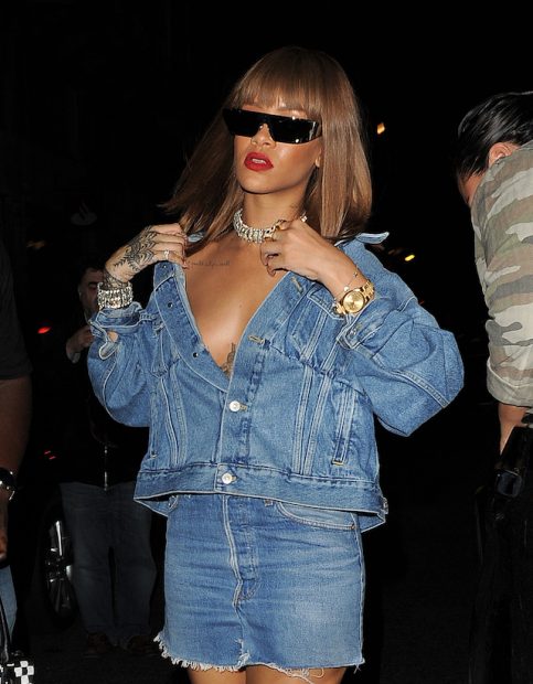 Rihanna and Justin Bieber enjoy a night out at Tape London. They are seen leaving the club at 5am in London, UK <P> Pictured: Rihanna <B>Ref: SPL1337838 200816 </B><BR /> Picture by: RV / Splash News<BR /> </P><P> <B>Splash News and Pictures</B><BR /> Los Angeles:310-821-2666<BR /> New York: 212-619-2666<BR /> London: 870-934-2666<BR /> photodesk@splashnews.com<BR /> </P>