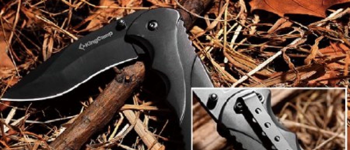 This tactical knife is 65 percent off (Photo via Amazon)