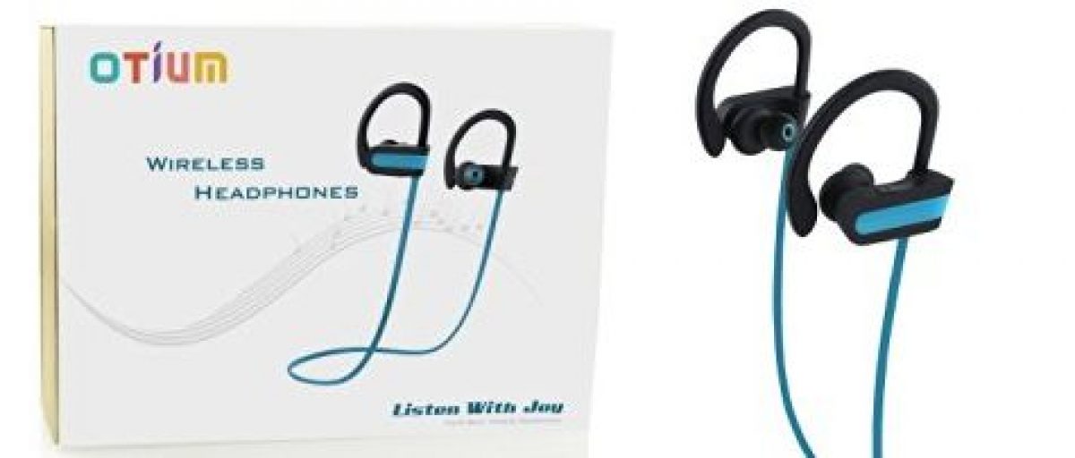 These headphones are $130 off (Photo via Amazon)