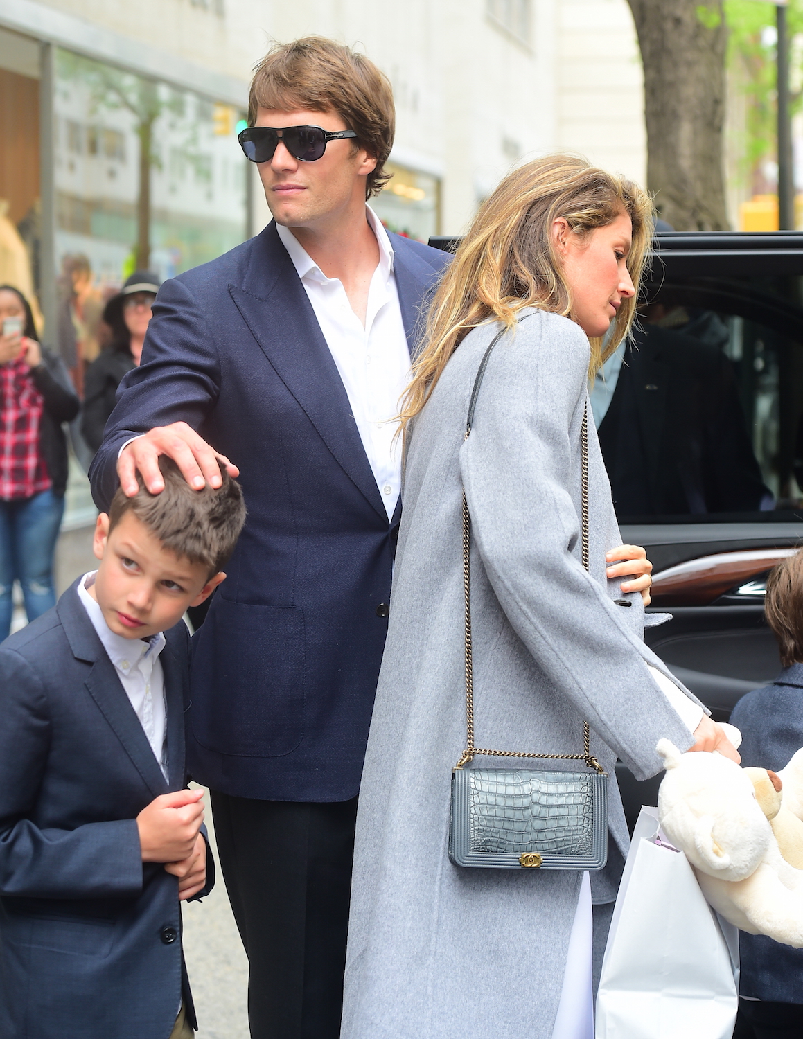 Tom Brady and Gisele on a family outing with the kids in New York (Photo credit: Splash News)