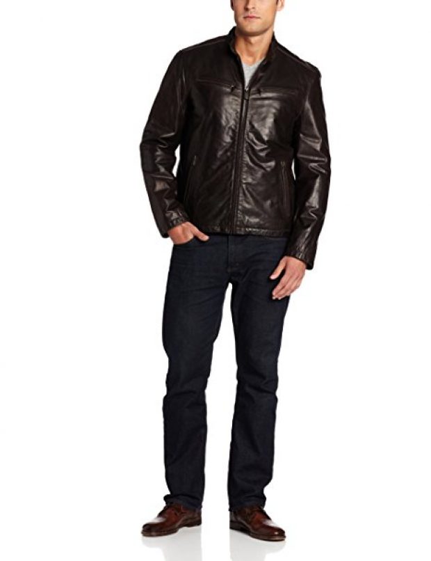 This jacket can be had for as much as 82 percent off (Photo via Amazon)