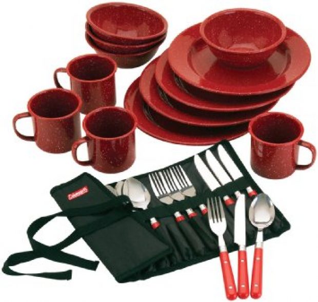 Normally $36, this mess kit is 47 percent off today (Photo via Amazon)