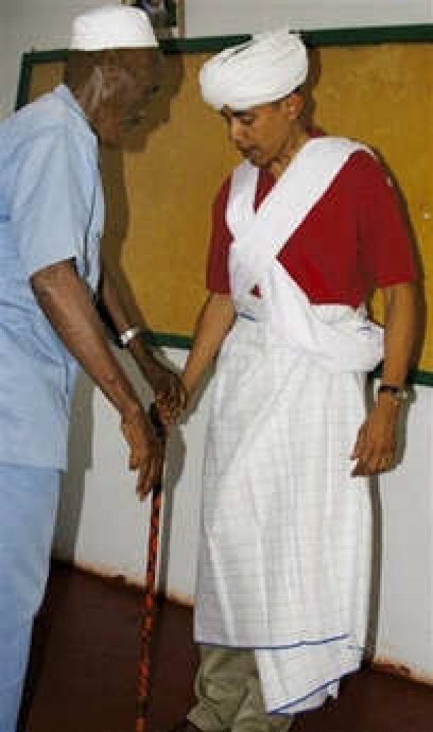2008 Obama photo of senator dressed as Somali elder (Photo from WikiLeaks)