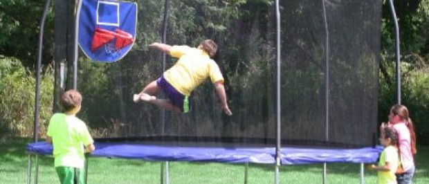 This trampoline is $99 off today (Photo via Amazon)