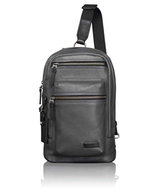 Normally $395, this 4.8-star bag is $215 off today (Photo via Amazon)