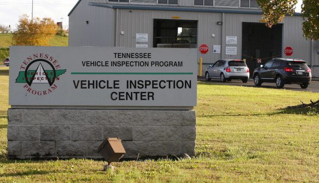 Cars are inspected at a Tennessee Vehicle Inspection Center in Chattanooga, Tennessee November 4, 2015. REUTERS/Tami Chappell