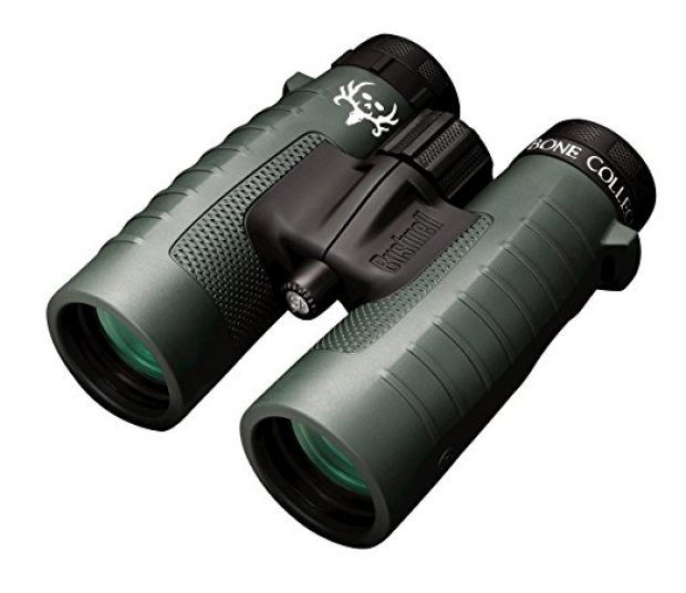 Normally $118, this binocular/harness combo is 33 percent off today (Photo via Amazon)