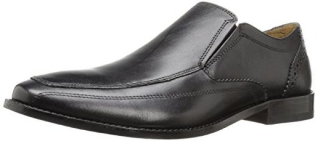 Normally $100, this Oxford is 50 percent off (Photo via Amazon)