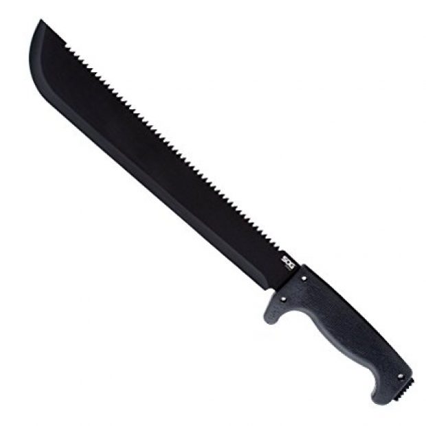 Normally $27, this machete is 54 percent off (Photo via Amazon)