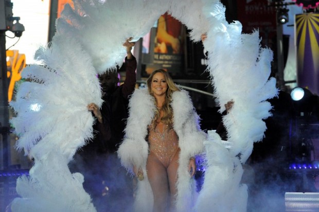 Mariah Carey performs during a concert in Times Square on New Year's Eve in New York, December 31, 2016. REUTERS/Stephanie Keith