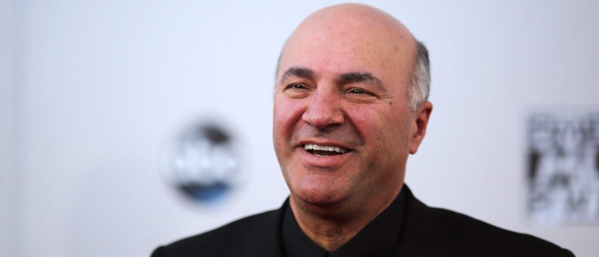 Television personality Kevin O'Leary arrives at the 2015 American Music Awards in Los Angeles, California November 22, 2015. REUTERS/David McNew - RTX1VC6P
