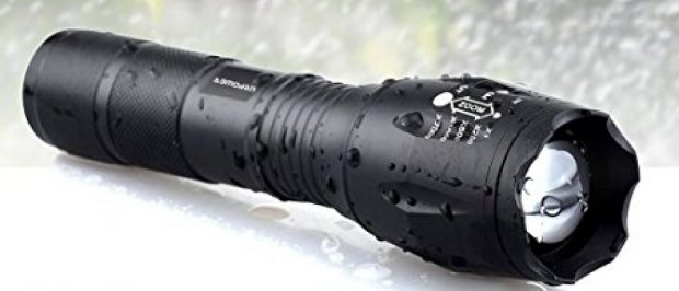 This popular flashlight is $25 off (Photo via Amazon)