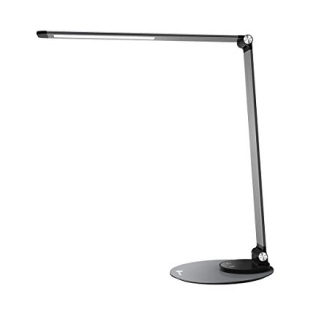 Normally $40, this desk lamp is 20 percent off (Photo via Amazon)