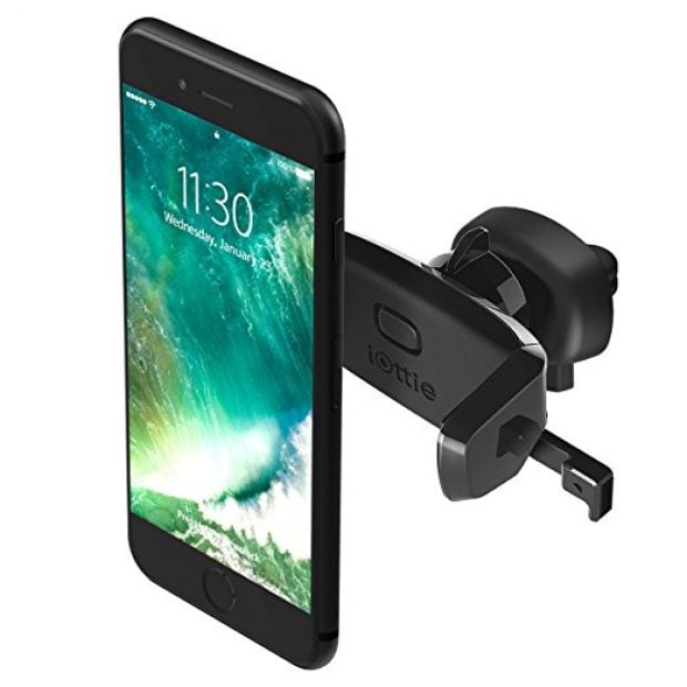 Normally $20, this bestselling car mount is 36 percent off (Photo via Amazon)