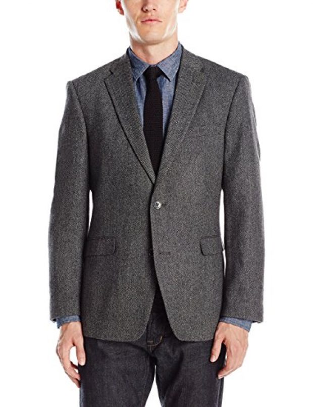 Normally $155, this blazer is 59 percent off today (Photo via Amazon)