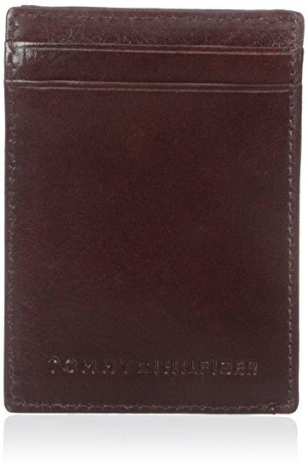 Normally $48, this wallet is 65 percent off today (Photo via Amazon)