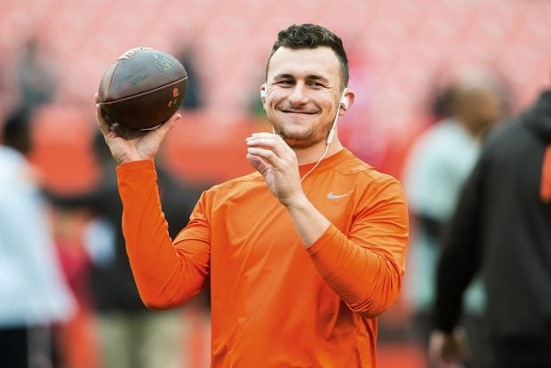 CLEVELAND, OH - DECEMBER 13: Quarterback Johnny Manziel #2 of the Cleveland Browns warms up prior to the game against the San Francisco 49ers during the first half at FirstEnergy Stadium on December 13, 2015 in Cleveland, Ohio. (Photo by Jason Miller/Getty Images)