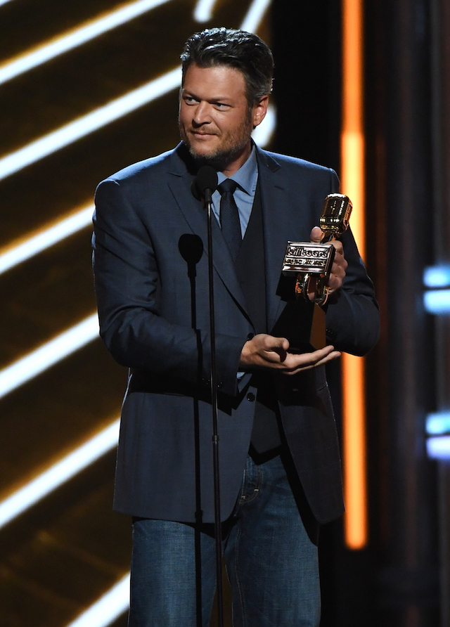 LAS VEGAS, NV - MAY 21: Musician Blake Shelton accepts Top Country Artist onstage during the 2017 Billboard Music Awards at T-Mobile Arena on May 21, 2017 in Las Vegas, Nevada. (Photo by Ethan Miller/Getty Images)