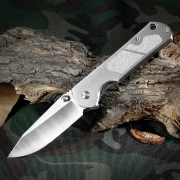 This 5-star folding knife is 13 percent off in this flash deal (Photo via GearBest)