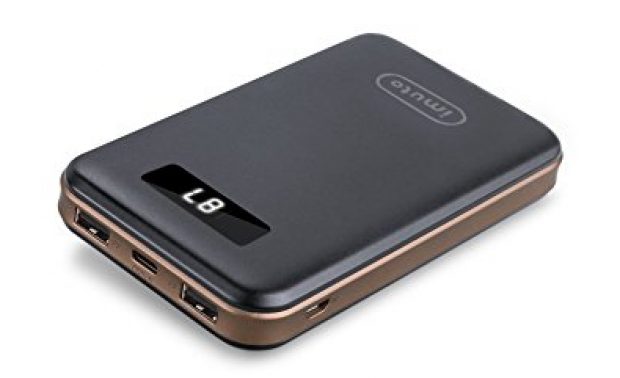 Normally $35, this external battery is 30 percent off today (Photo via Amazon)