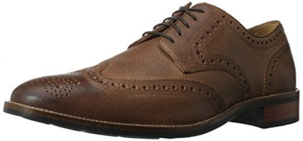 Normally $140, this pair of Oxfords is 31 percent off today (Photo via Amazon)