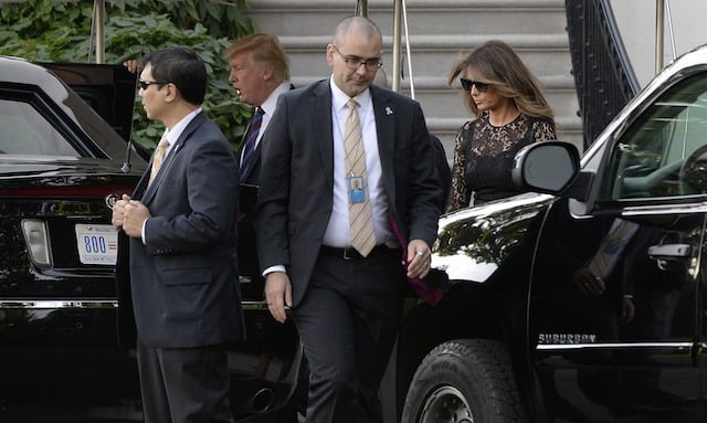WASHINGTON, DC - JUNE 20: President Donald Trump and first lady Melania Trump depart the White House en route to the Naval Observatory for dinner with Vice President Mike Pence and Mrs. Karen Pence in Washington, DC, on June 20, 2017. ( Photo by Olivier Douliery-Pool/Getty Images)