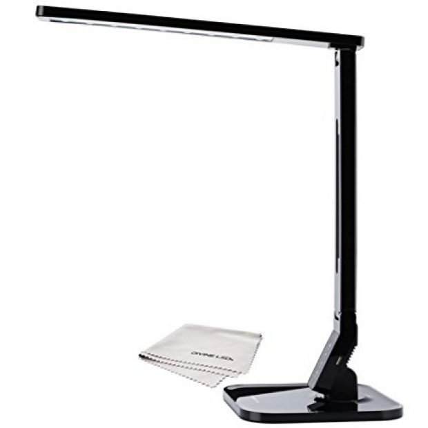 Normally $110, this desk lamp is 73 percent off (Photo via Amazon)