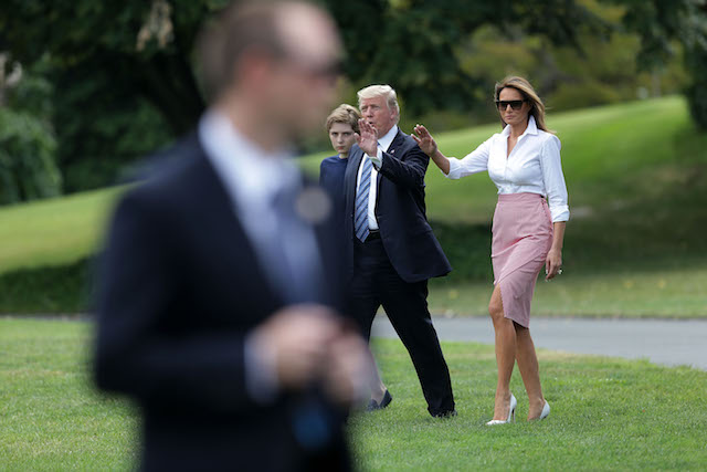 WASHINGTON, DC - JUNE 30: U.S. President Donald Trump, first lady Melania Trump and son Barron Trump walk on the South Lawn prior to a Marine One departure at the White House June 30, 2017 in Washington, DC. President Trump is spending the weekend with his family in Bedminster, New Jersey. (Photo by Alex Wong/Getty Images)