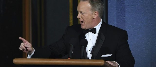 Former White House Press Secretary Sean Spicer speaks onstage during the 69th Emmy Awards at the Microsoft Theatre on September 17, 2017 in Los Angeles, California. / AFP PHOTO / Frederic J. Brown (Photo credit should read FREDERIC J. BROWN/AFP/Getty Images)