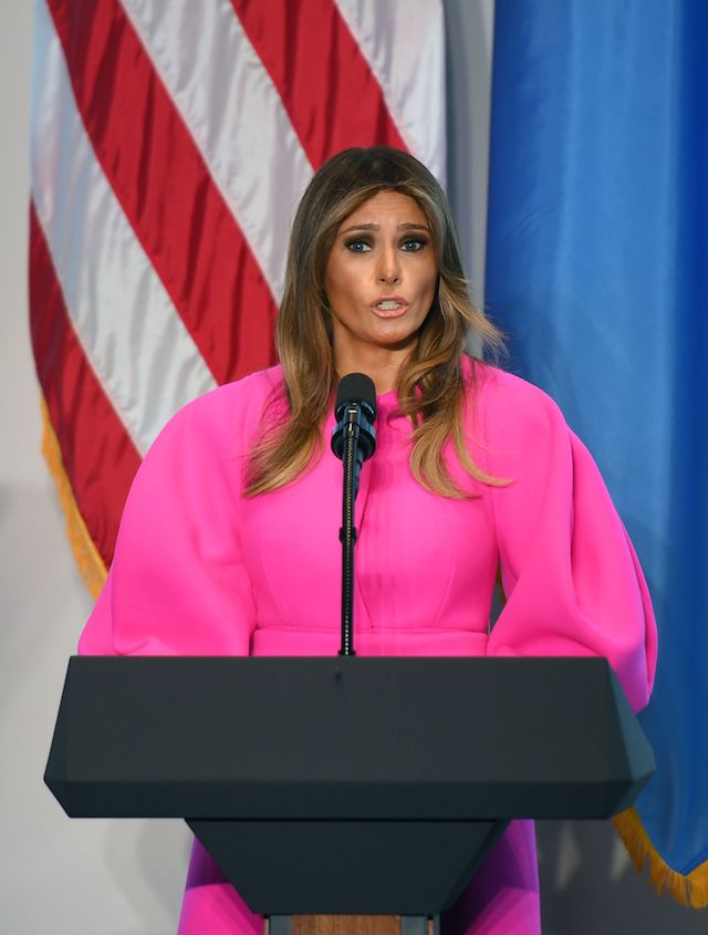 US First Lady Melania Trump addresses other spouses of world leaders at a United Nations luncheon on September 20, 2017, in the United States Mission in New York. The First Lady addressed the issue of vulnerable children around the world. / AFP PHOTO / DON EMMERT (Photo credit should read DON EMMERT/AFP/Getty Images)