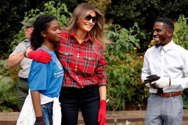 U.S. First Lady Melania Trump works in the White House kitchen garden with children from the Boys and Girls Clubs of Greater Washington, at the White House in Washington, U.S. September 22, 2017. REUTERS/Jonathan Ernst