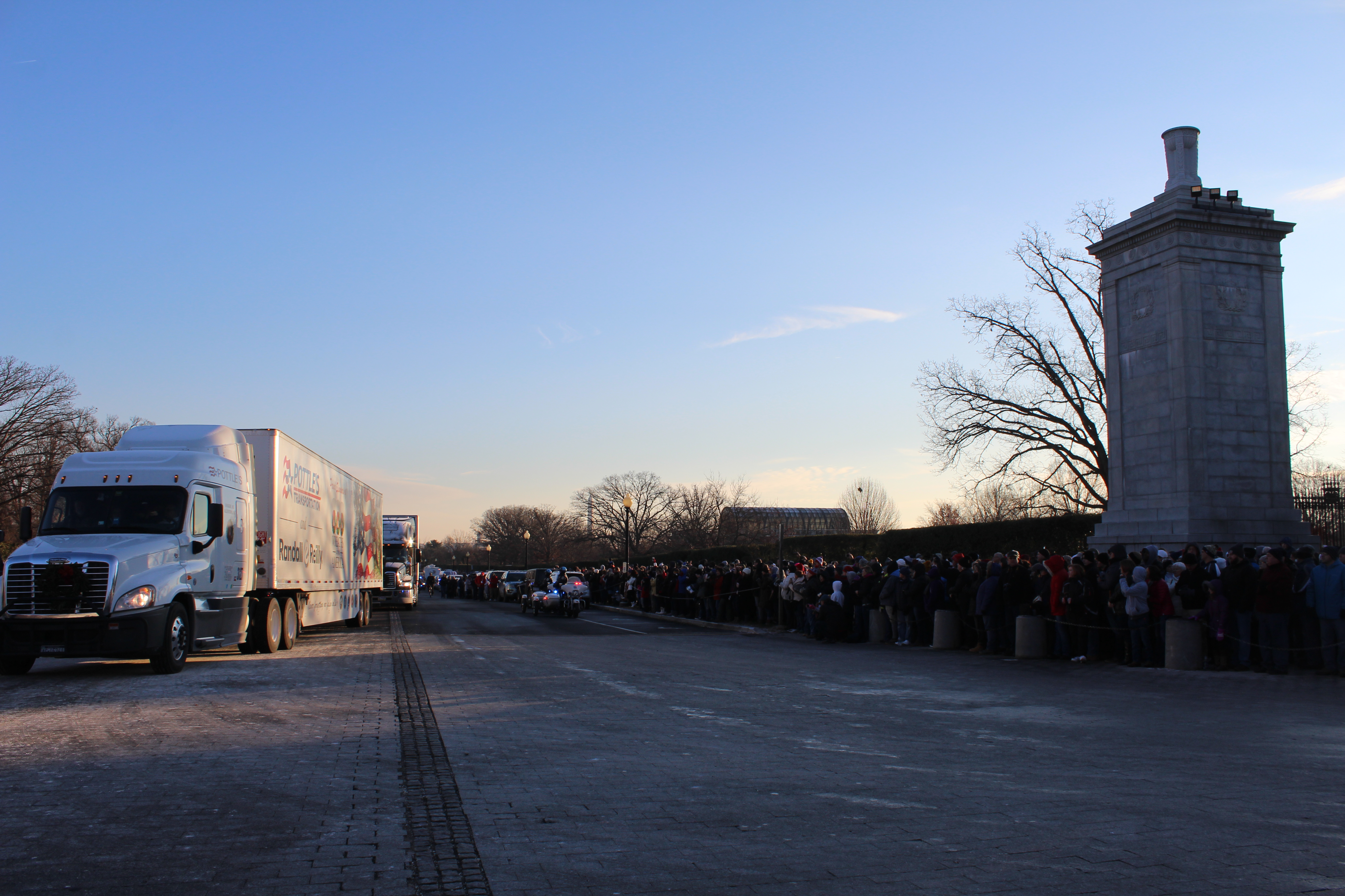 Trucks Bring In Wreaths For Wreaths Across America (Julia Nista/The Daily Caller)
