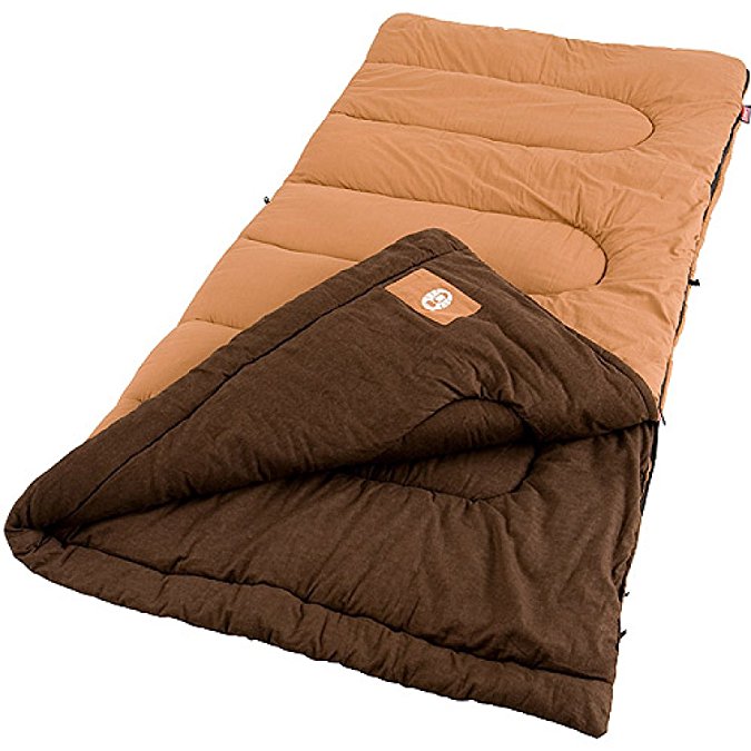 Normally $62, this sleeping bag is 46 percent off today (Photo via Amazon)