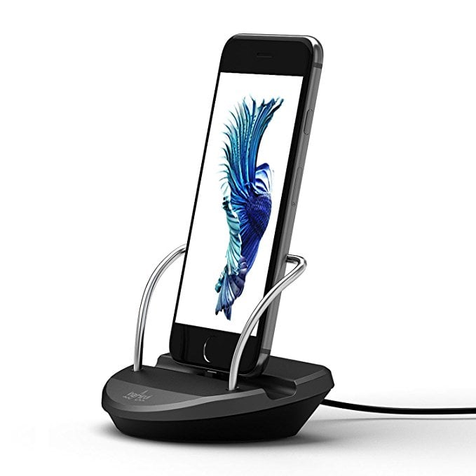 Normally $27, this charging dock is 44 percent off (Photo via Amazon)