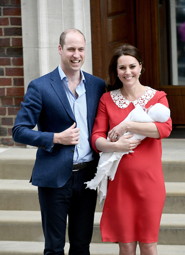 Catherine, Duchess of Cambridge and Prince William, Duke of Cambridge, depart the Lindo Wing with their newborn son at St Mary's Hospital on April 23, 2018 in London, England. The Duchess safely delivered a boy at 11:01 am, weighing 8lbs 7oz, who will be fifth in line to the throne. (Photo by Gareth Cattermole/Gareth Cattermole/Getty Images)