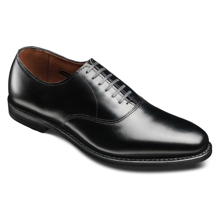 Normally $425, this Oxford is 41 percent off (Photo via Allen Edmonds)