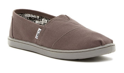 Normally $38, these kids shoes are 42 percent off (Photo via Nordstrom Rack)