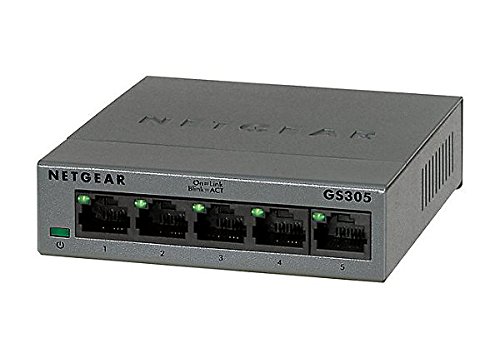 Normally $35, this ethernet switch is 61 percent off today (Photo via Amazon)
