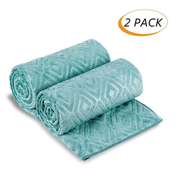 This 2-pack of bath towels only costs $20 (Photo via Amazon)