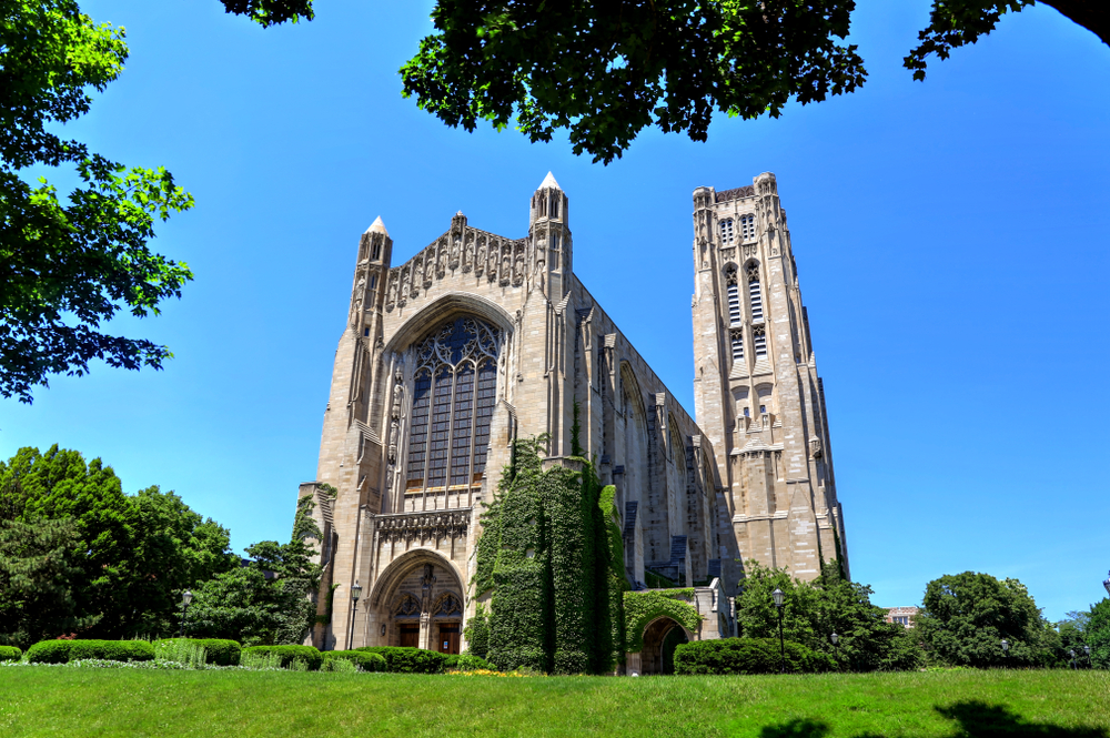 It's a bright day at the University of Chicago. (Shutterstock/STLJB)